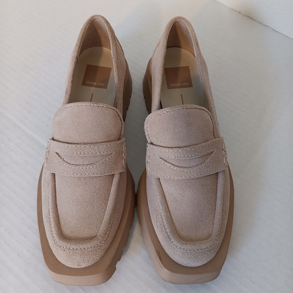 Dolce Vita Shoes Women's Size 7 Loafers Slip Ons Beige Material Faux Suede - Picture 8 of 9